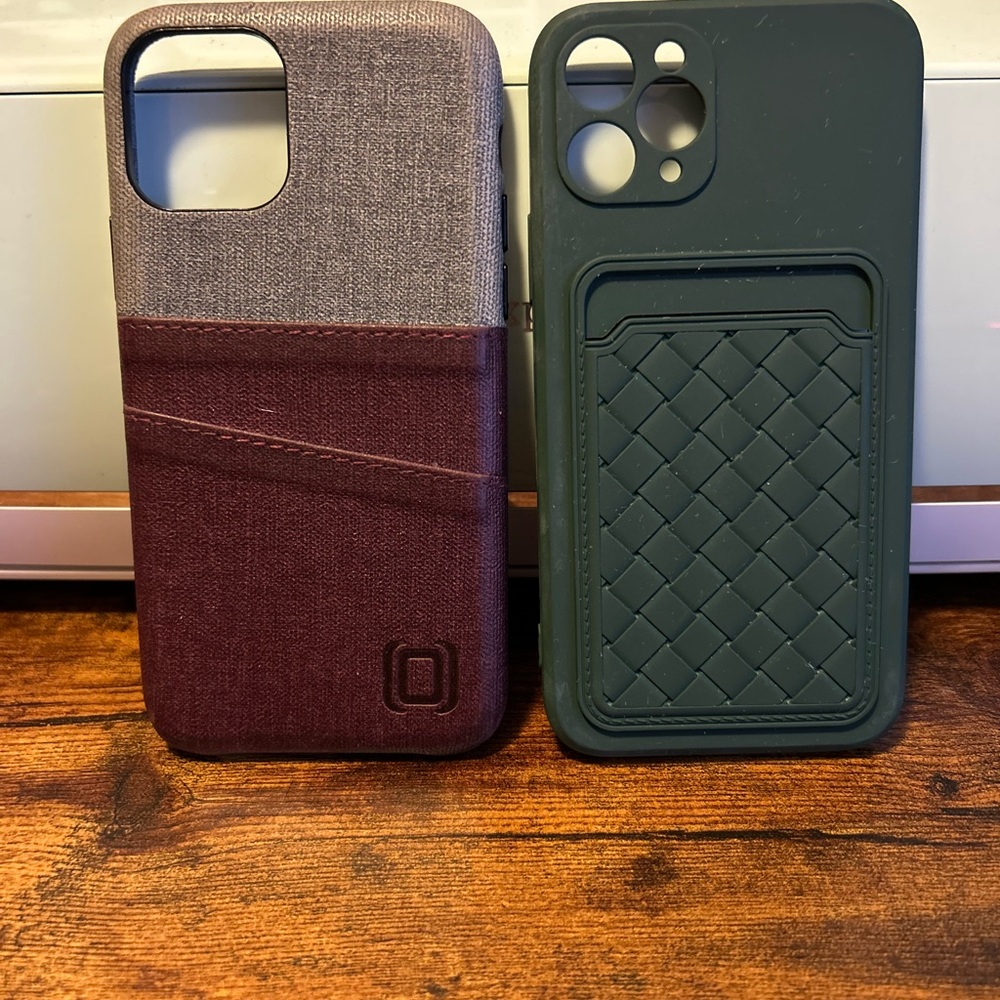 Stylish Dual-Tone Phone Case - Maroon and Green
